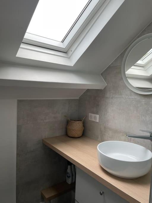 Tiny Paradise - 2 Bedrooms Apartment Montigny-sur-Loing ภายนอก รูปภาพ
